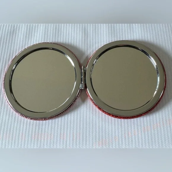 ❤️Coach Compact Mirror appx 3” - Picture 5 of 7